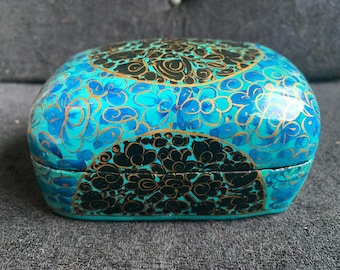 Vintage Kashmir lacquer Jewellery Box with hand painted Leaves and  Flowers