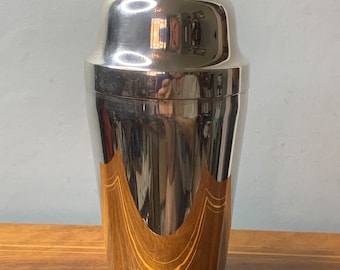 WALKER & HALL Silver Plate - Art Deco Cocktail Shaker - 8