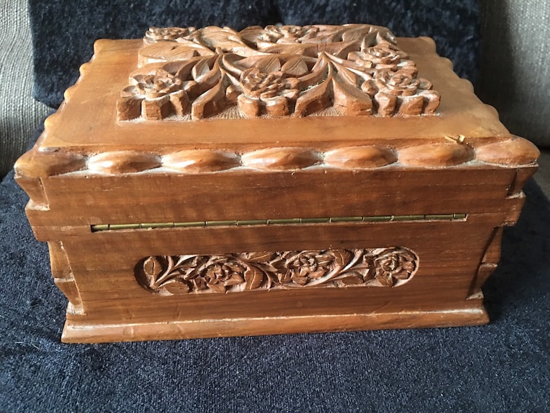 Vintage Gorgeous quality deeply hand caved Wooden Jewellery Box