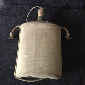 Bouteille/flacon d&#39;eau militaire WW2