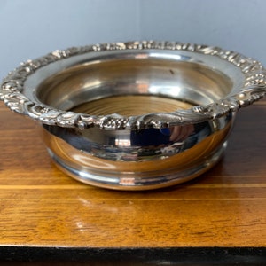 Vintage Wine / Champagne bottle coaster Silver plated
