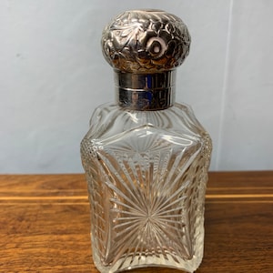 Antique Cut glass with Sterling silver Lid with Acanthus leave decoration  Scent / Dressing table bottle William Aitken 1892