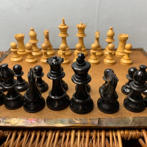 Vintage Boxwood Chess pieces in their original wooden box