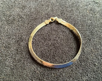 Vintage 925 silver hallmarked bracelet with swirl pattern