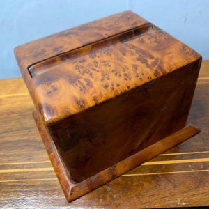 Scatola/dispenser per sigarette in legno di radica d'epoca, splendida e splendida