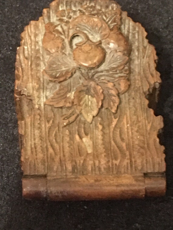 Early Antique Black Forest hand carved Pocket wat… - image 4