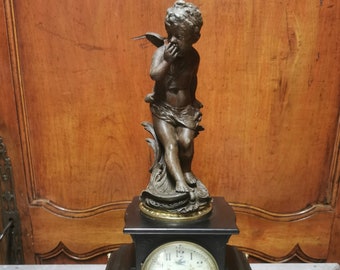 Mantel clock