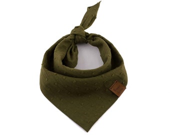 The Green Bandana // Hundehalstuch, Grünes Hundehalstuch, Hundehalstuch mit Punkten, Hundehalstuch aus Baumwolle, Hunde Geschenk, Hundehalstuch