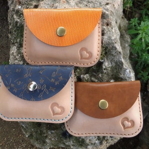 Monedero de cuero para mujer, bonito y exclusivo monedero para ella, monederos con corazones.