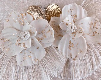 Golden Stracciatella // White Tassels // ivory tassel earrings // white flower tassels | Boho wedding earrings for brides