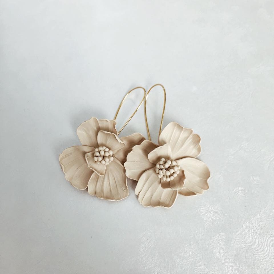 Beige and Gold Floral Dangle Earrings