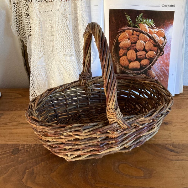 Franzoesisch Panier, Weidenkorb, Basket, Erntekorb, Wicker, Vintage  handgefertigt aus der Gascogne