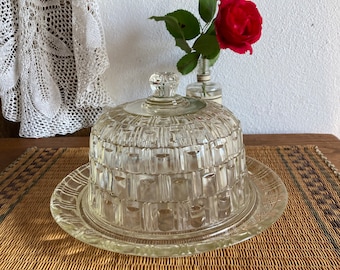 Burriera in vetro vintage, grande cupola di formaggio francese, vetro affumicato, vetro pressato anni '40, stile country, nostalgia