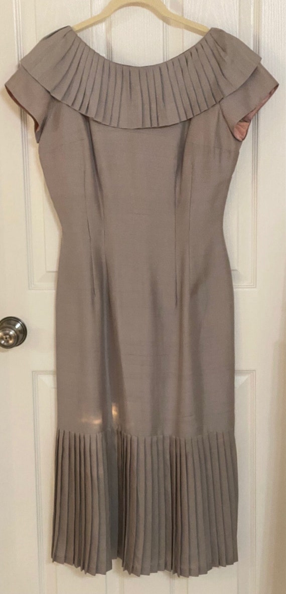 Uniques Fitted Raw Gray Silk Dress With Pleated Co