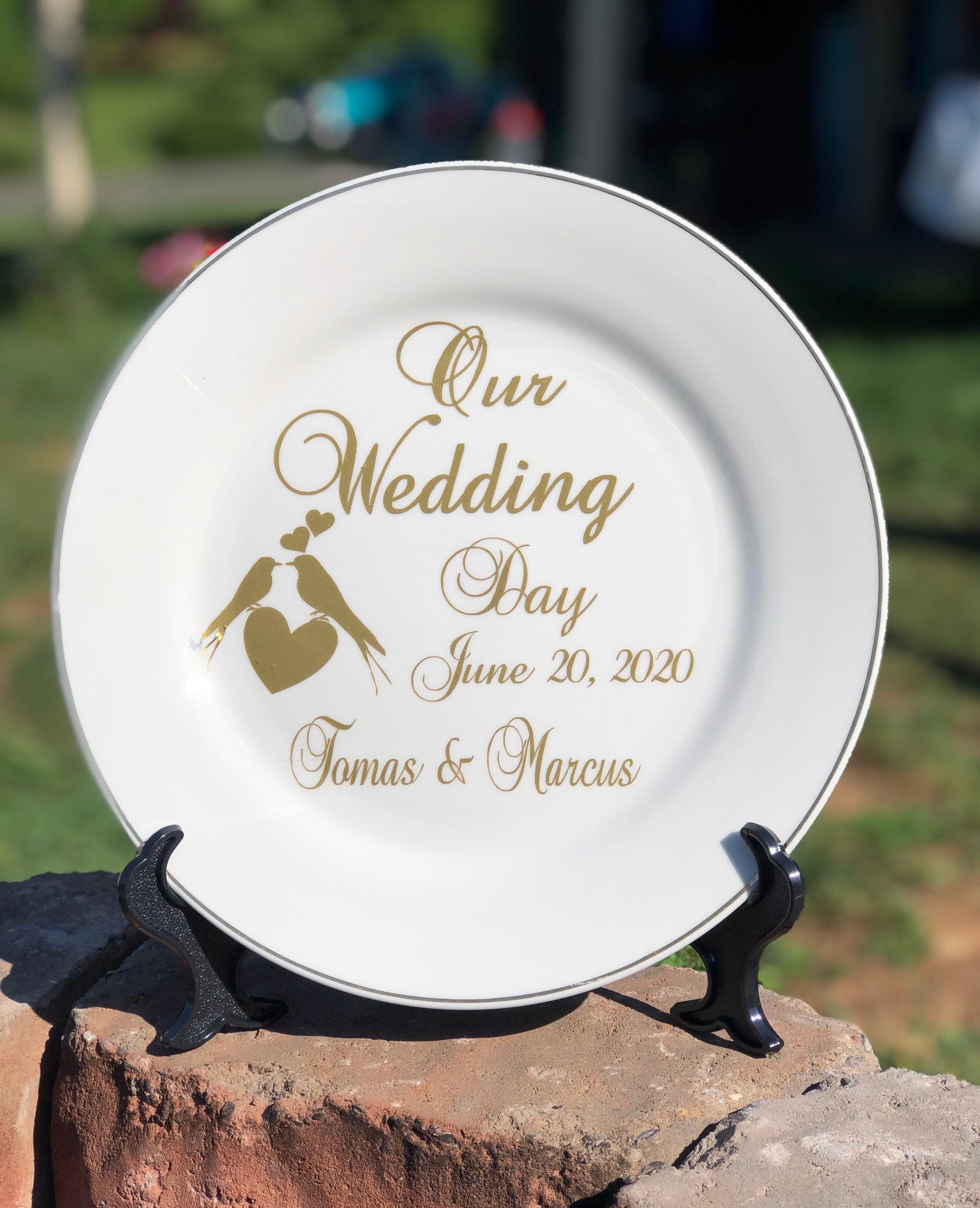 Sign and Seal Your Wedding Day Memories | The Gift Experience PLATE SAYS ON YOUR WEDDING DAY NICE WEDDING GIFT main image 1