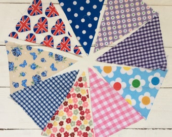 Make your own bunting kit - everything you need for 1m of double sided bunting plus a personalised label - different designs available.