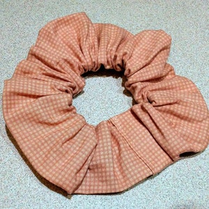 Pink, mini, gingham, plaid, checkered, vintage, retro print hair tie, scrunchie, elastic, hair accessory