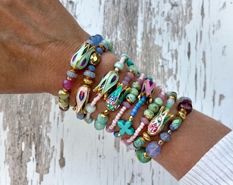Tulip Time//Hand Painted Tulip Bracelet: Gemstone Beaded Stretch Jewelry