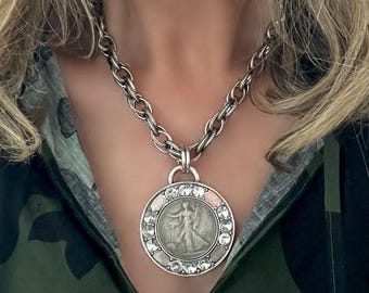Moxie//Antique Silver Plated Medallion Necklace with Rhinestones, Rope Chain