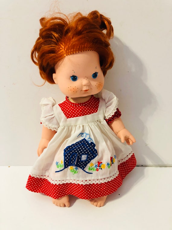 strawberry shortcake doll that blows kisses