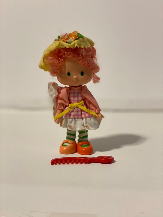 peach blush strawberry shortcake doll