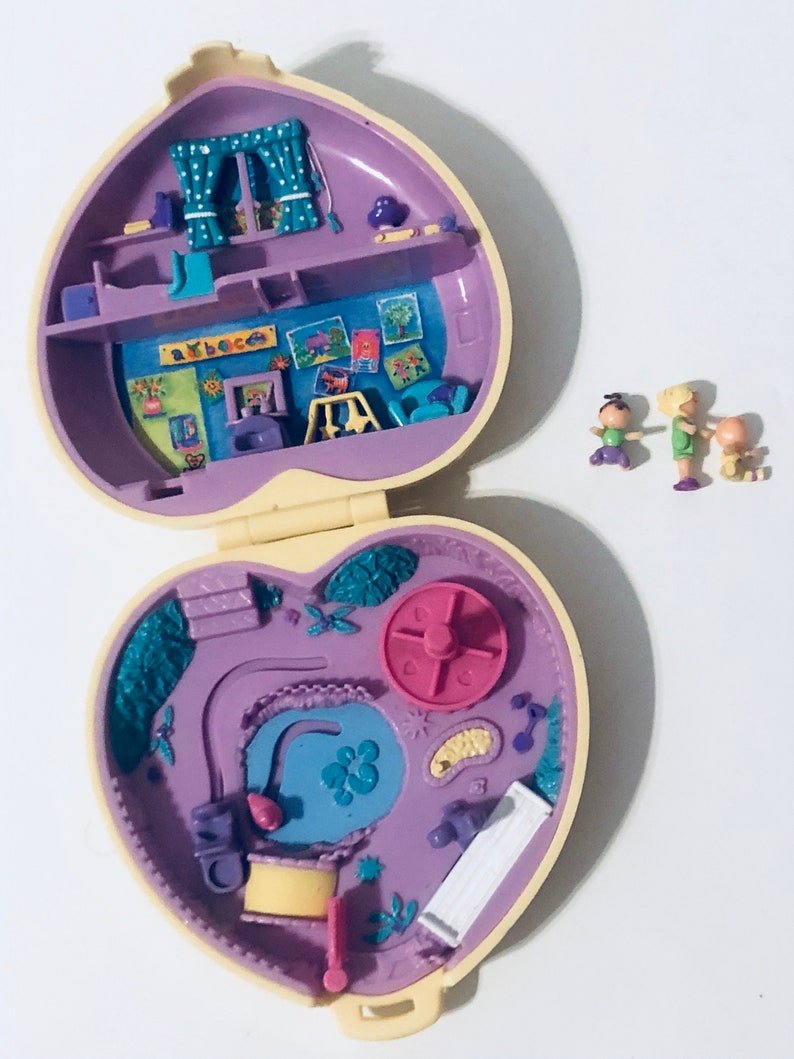 polly pocket strollin baby