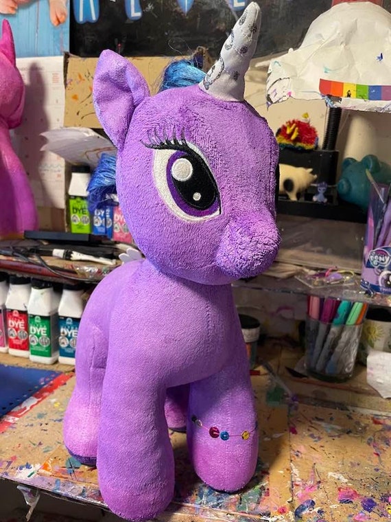My Little Pony Customized Painted Izzy Moonbow - Main Image
