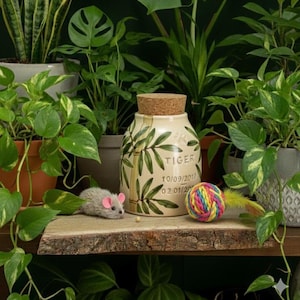 Bamboe dierenurn, dierenurn, kattenurn, aardewerken urn voor dieren