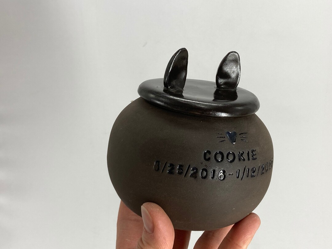Bunny Urn, Rabbite Urn, Black Bunny Urn, Black Clay - Etsy