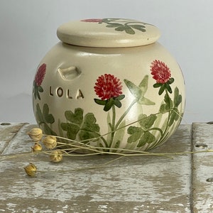 Lucky Clover Cat Urn, Grass Urn for Ashes, dog Urn,  Urn for Pets