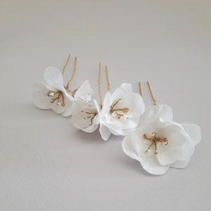 Flower Hair Pins White Bridal Headpiece Bridesmaids Wedding Hair Piece Floral 3462