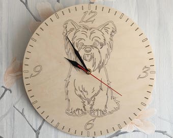 Houten Hond klok, Yorkie klok, Wandklok, Houten klok, Hond klok, Multiplex klok, Gift van hout, Cadeau voor hondenliefhebbers, Laser gegraveerde klok,