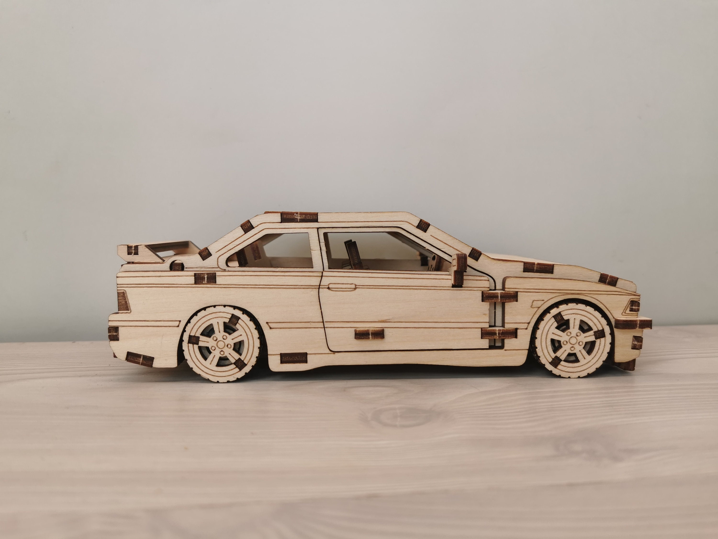 ジグソーパズル　BMW 飾り 2025年最新】 パズル bmwの人気アイテム - メルカリ