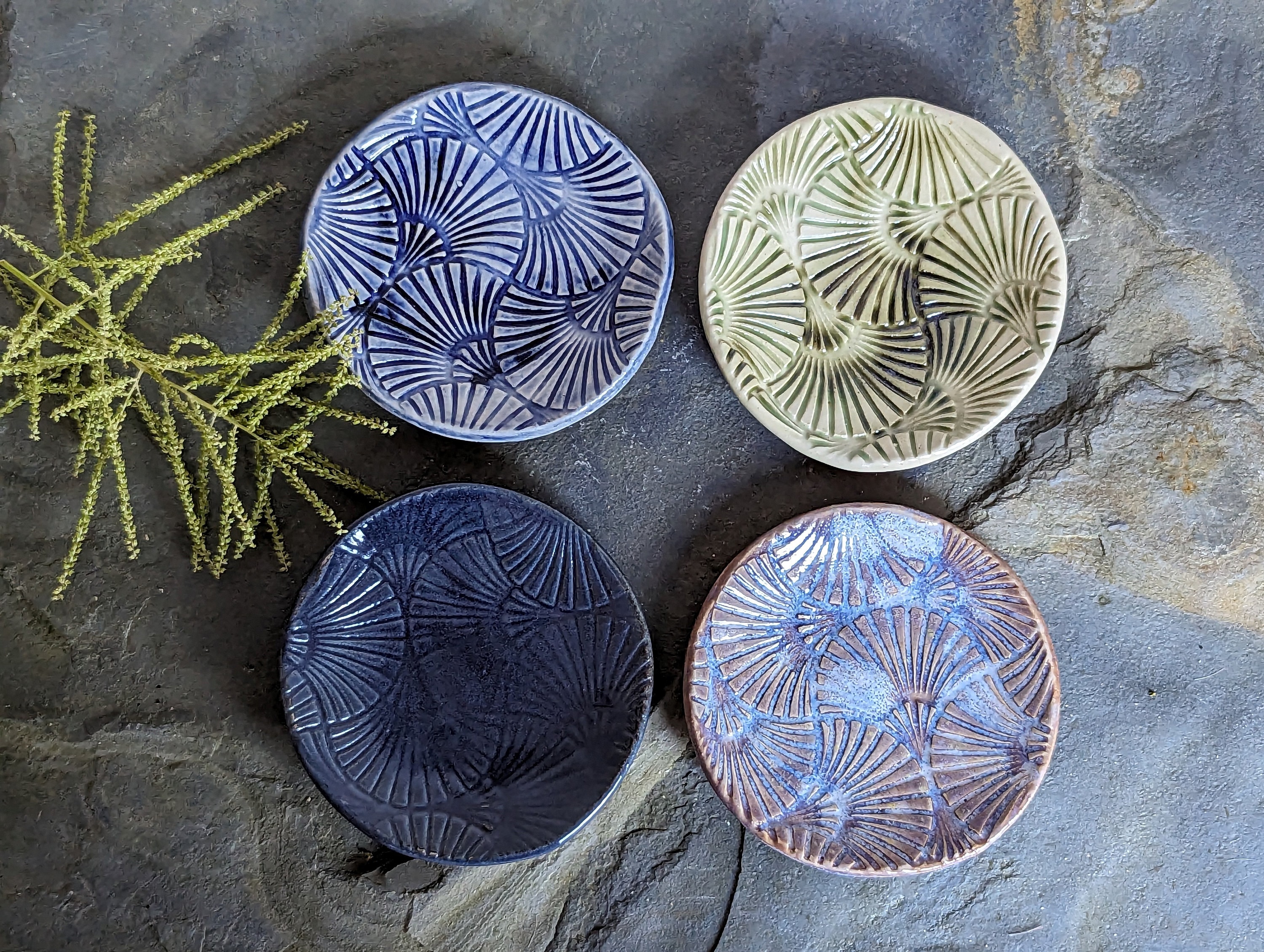 Ceramic ring deals dish