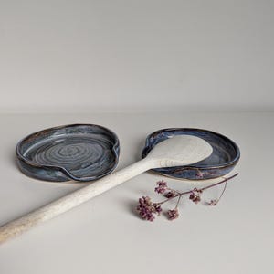 Blue Ceramic Spoonrest / Handmade Utensilholder / dishwasher proof