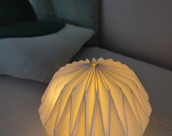 Lampe à poser en origami / Baladeuse en origami