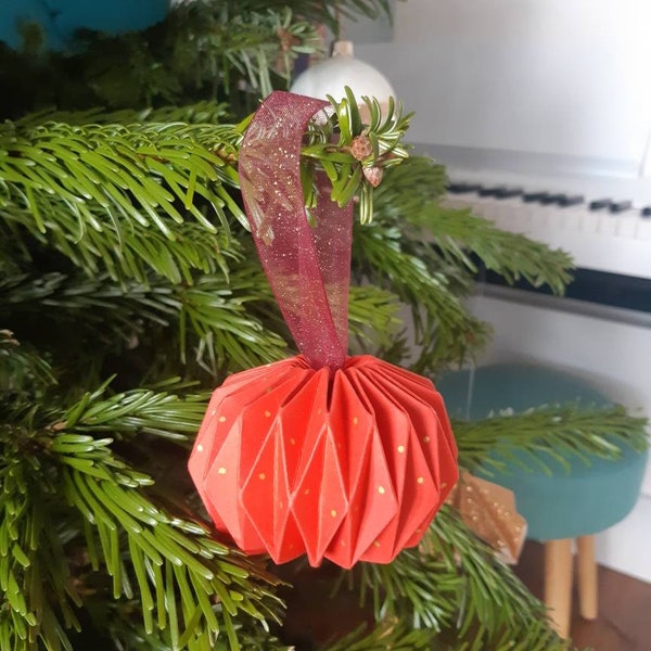 Boule de Noël origami rouge et dorée