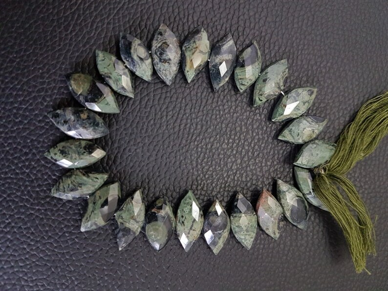 Ruby Zoisite Faceted Marquise Beads,ruby Zoisite faceted beads,high quality faceted ruby zoisite Marquise briolettes beads,17-20 mm,8 Inches