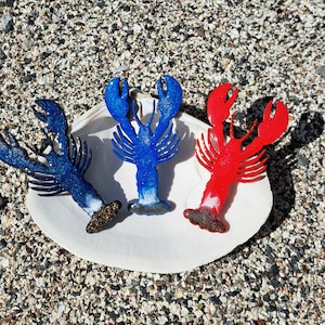 Maine lobster. Blue lobster magnet. Lobster art. Made in Maine. Coastal decor. Vacation gift. Ocean gift. stuffer. Gift for him