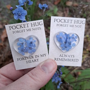 Forget me nots, pocket hug, mother's day, sympathy gift, heart, keepsake, dried flowers, memorial gift. Pressed flowers, made in Maine USA