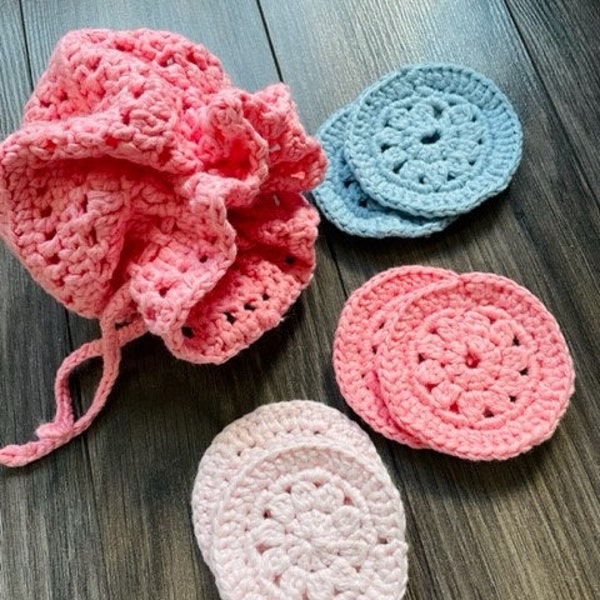 Lingettes démaquillantes et sac à linge au crochet