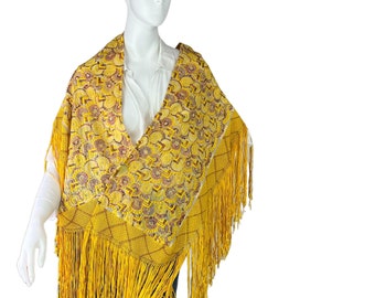 Bolivian Vintage Yellow Fringed Knotted Macrame Shawl