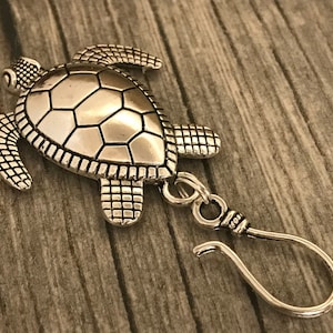 Turtle Magnetic Portuguese Knitting Pin, Gift for Knitter, Yarn Holder Brooch, Matching Stitch Markers, Mother's Day Gift for Knitter