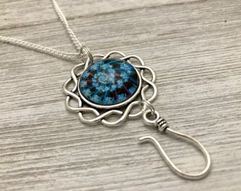 Floral Swirl Portuguese Knitting Necklace for Holding Yarn, Gift for Knitters, Adjustable Necklace, Mother's Day Gift for Knitter