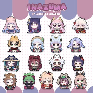 Peut inclure: Un ensemble de 16 breloques en acrylique de 5 cm représentant des personnages de la région d'Inazuma du jeu vidéo Genshin Impact. Les breloques sont colorées et présentent une variété de personnages, dont Kamisato Ayaka, Raiden Shogun et Kazuha.