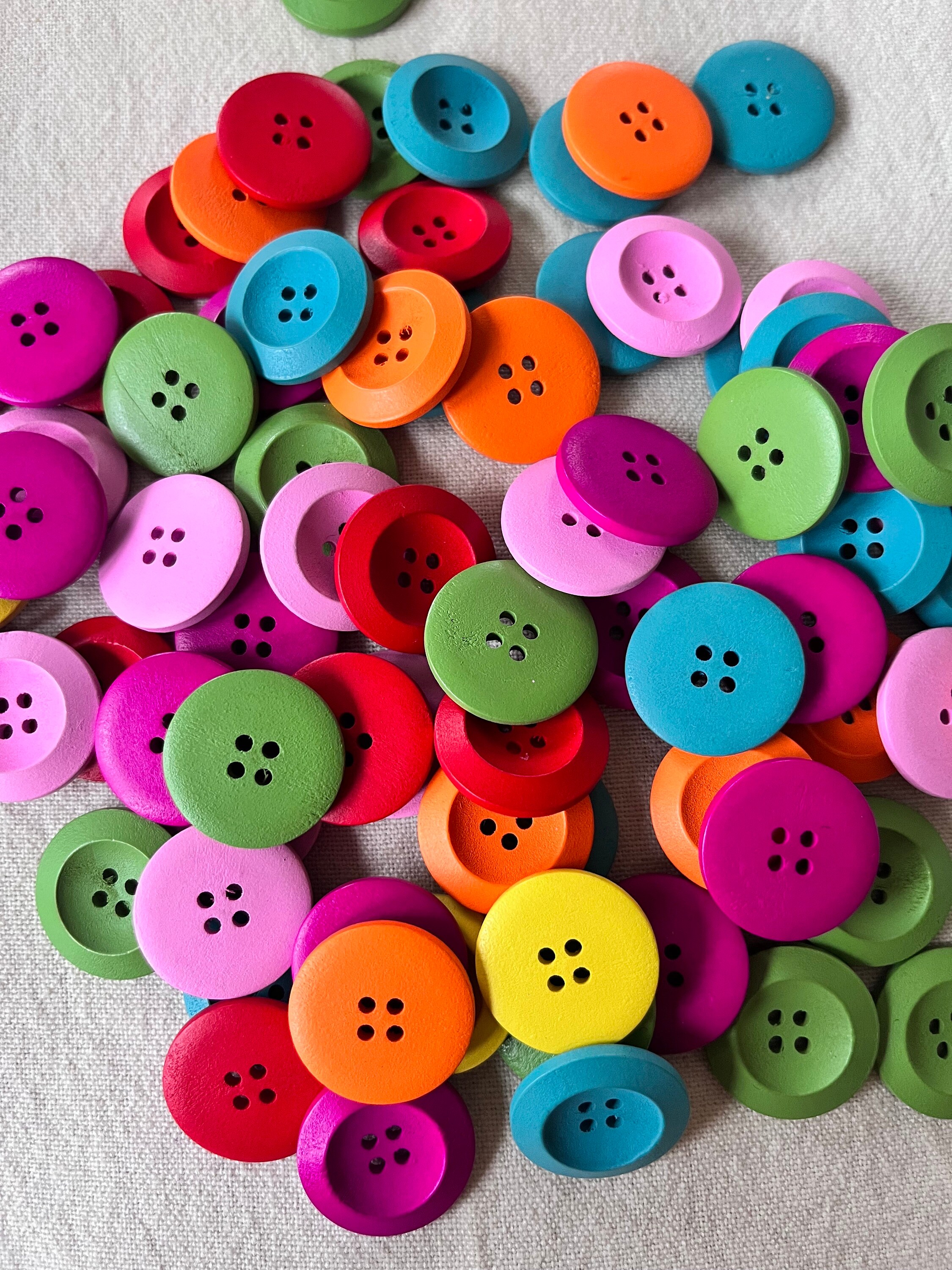 lot 20 boutons bonbon multicolore mélange 15 mm 2 trous