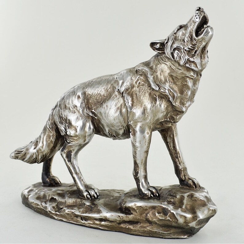 Howling Wolf Garden Statue Garden Design Ideas