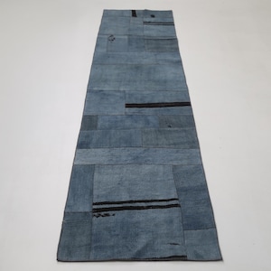 Tapete corredor vintage turco de cânhamo, 2'3 x 8'9, patchwork azul e preto, para corredor.