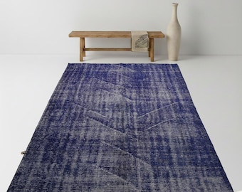 Alfombra turca vintage de 1,7 x 2,4 m, teñida en azul y blanco