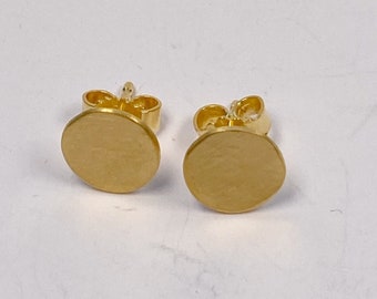 Golden stud earrings round hammered disc earrings